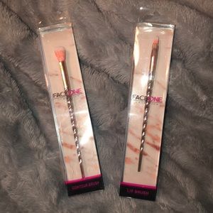 makeup brushes
